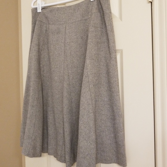 Talbots Gray Wool Blend Perfect Skirt! - Picture 3 of 8